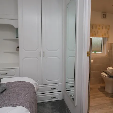 Lily Tarn Tatil Evi